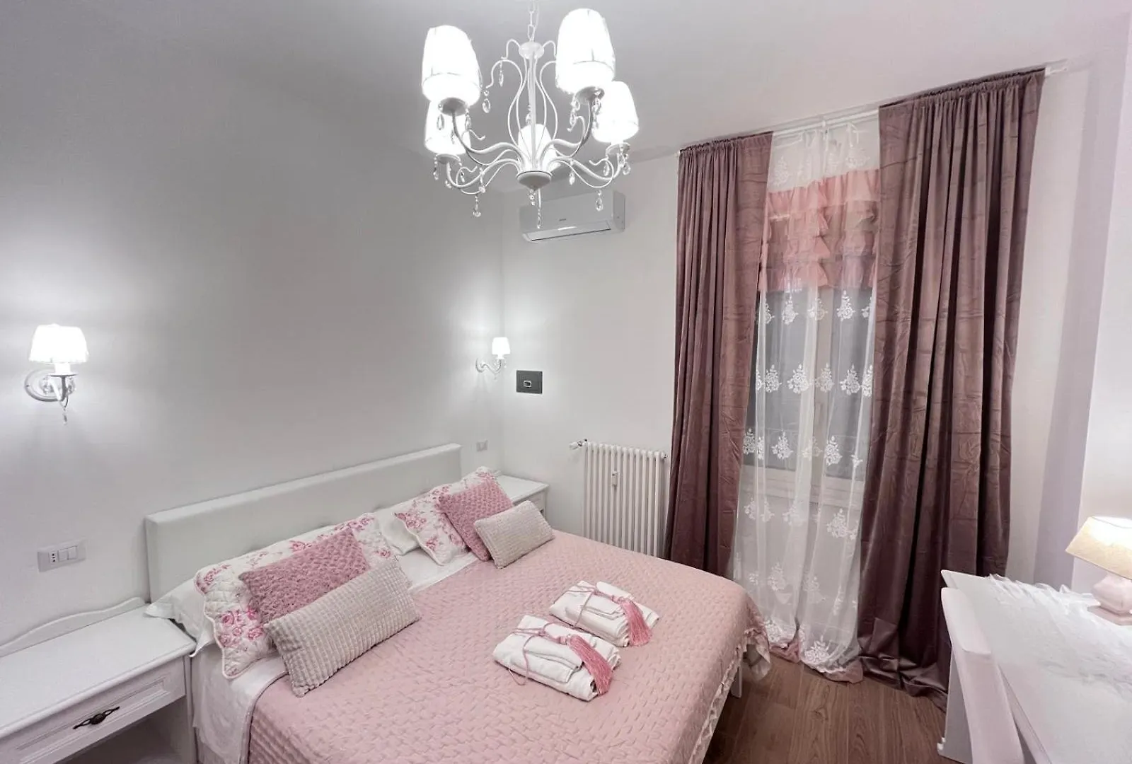 Colosseo Luxury Home Rome 0*,